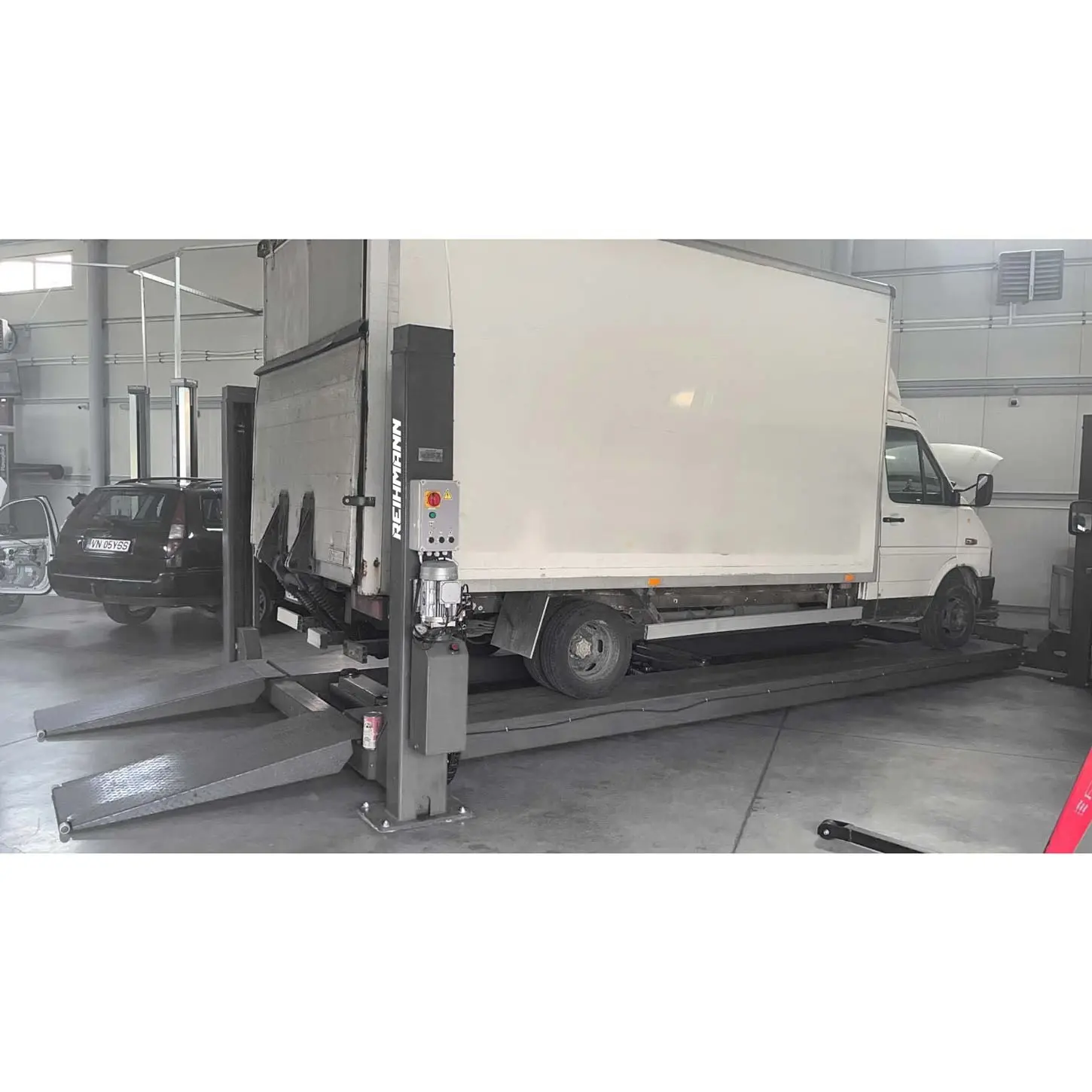 Elevator 4 coloane RHM 4.70